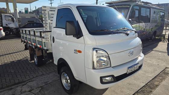 HYUNDAI HR 2.5 TURBO DIESEL CS 4WD MANUAL HYUNDAI HR 2.5 TURBO DIESEL CS 4WD MANUAL